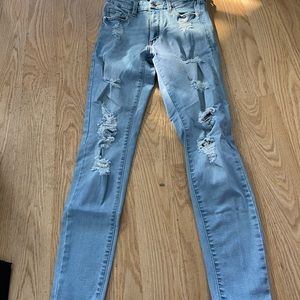 Blue skinny jeans